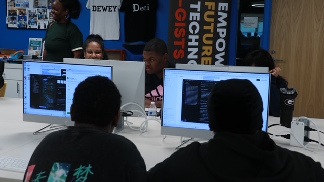 Students coding at CreativX Lab